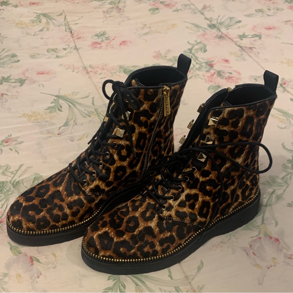 Michael Kors Haskell Leopard Calf Hair Combat Boots size 10 NEW lightweight zip